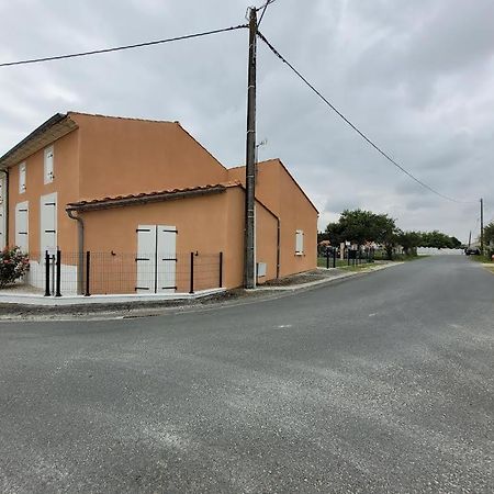 "Les Hirondelles" Vila Jau-Dignac-et-Loirac Exterior foto