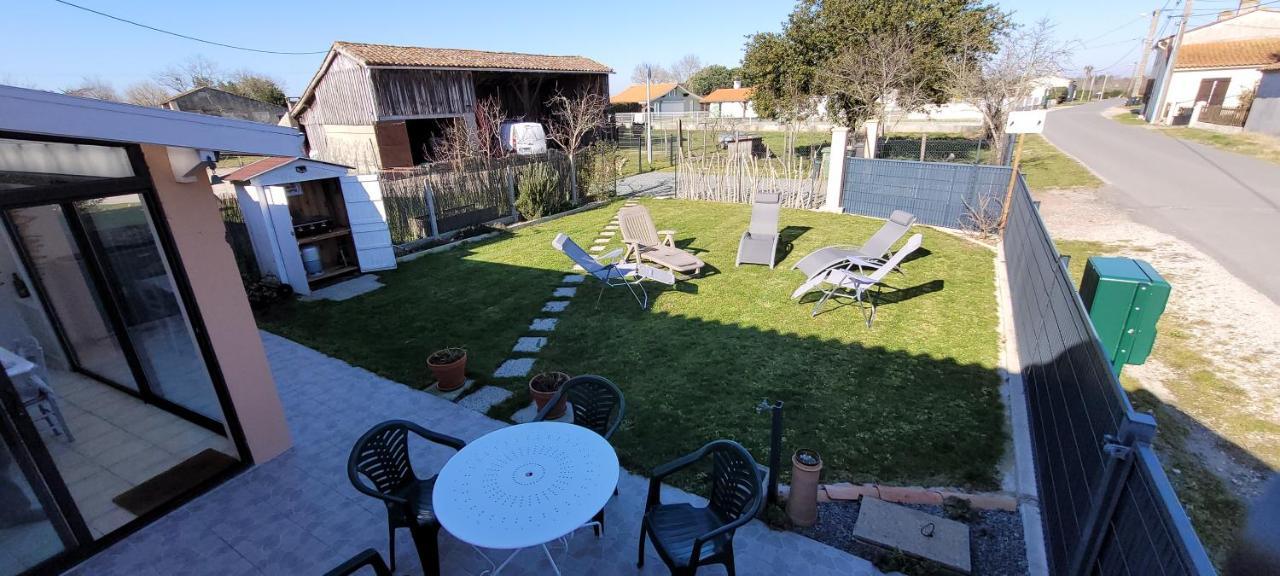 "Les Hirondelles" Vila Jau-Dignac-et-Loirac Exterior foto